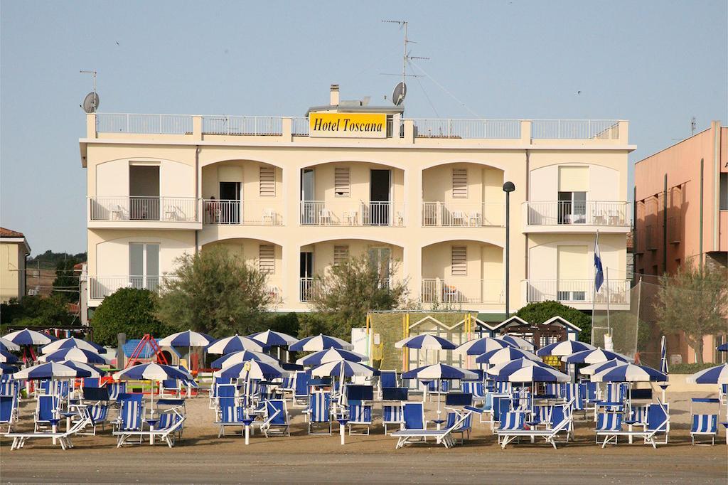 Hotel Toscana Marotta Exterior foto